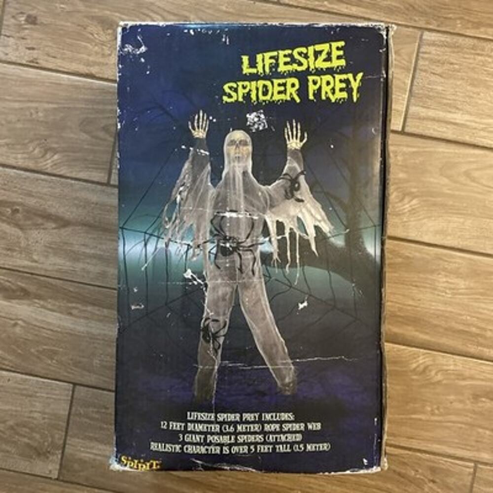 2009 Spirit Halloween LIFE SIZE SPIDER PREY Prop Decoration